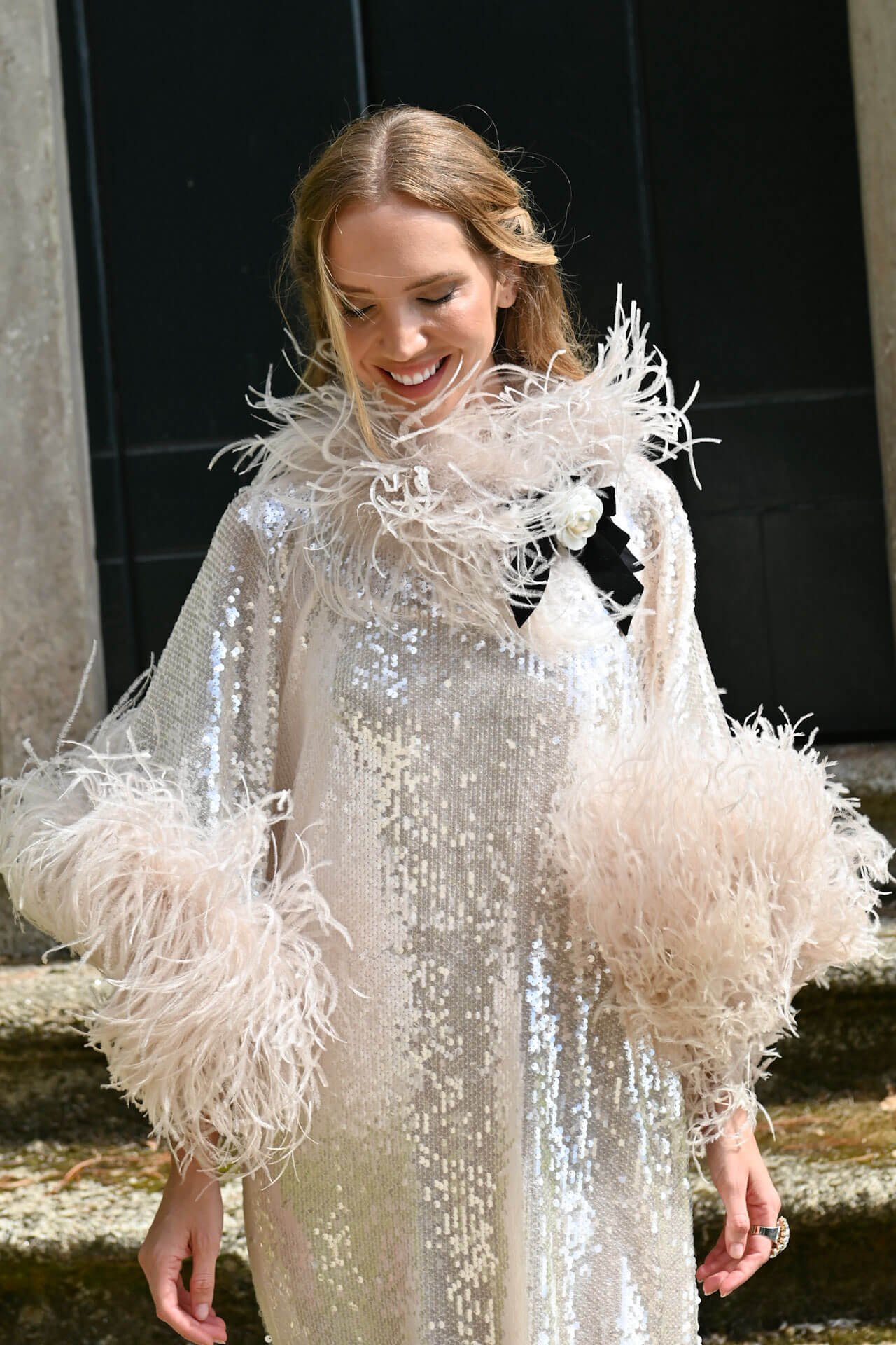 Broche Camelia/Perla terciopelo