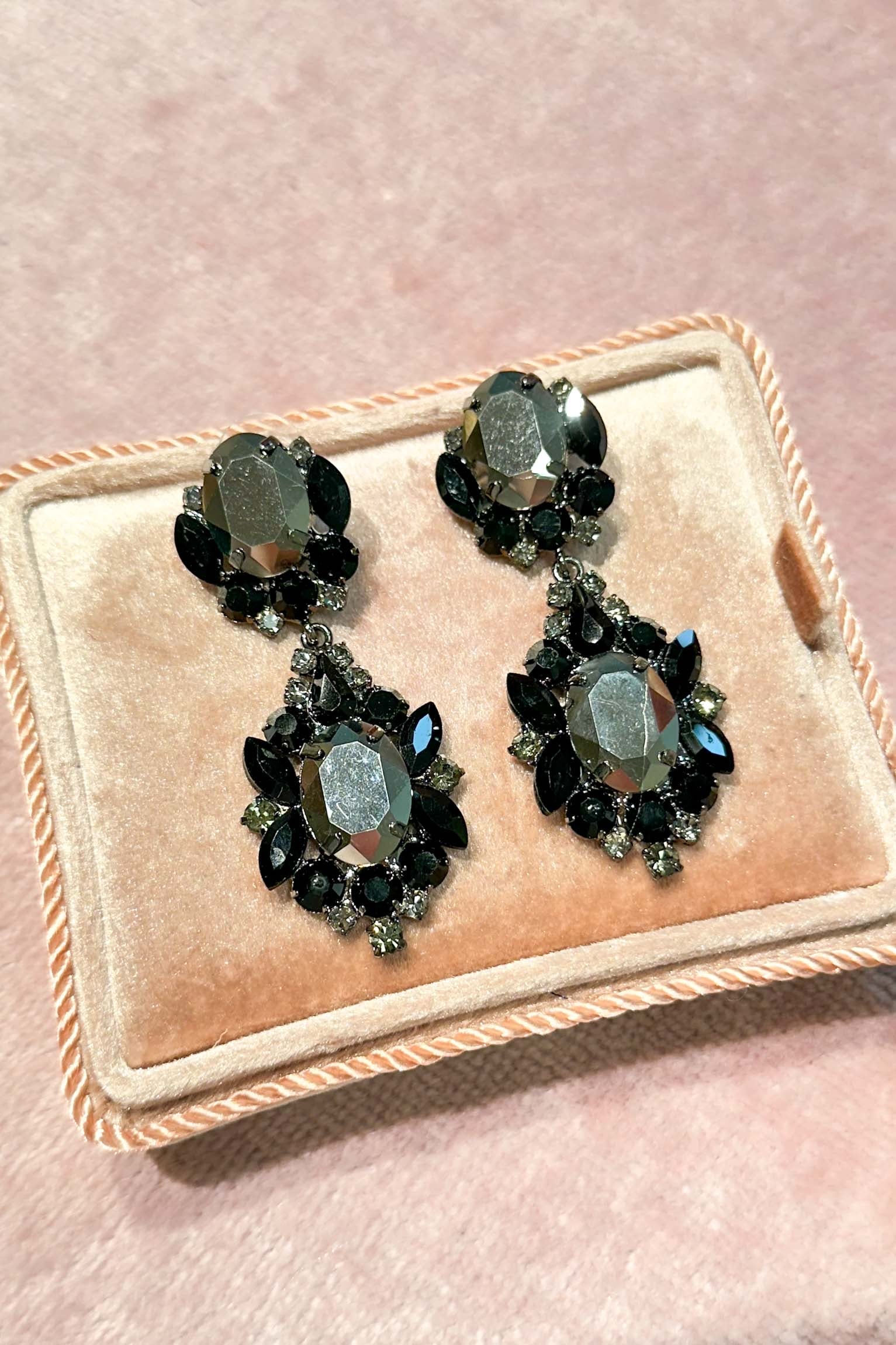 Maxi jet black earrings TARA OUTLET