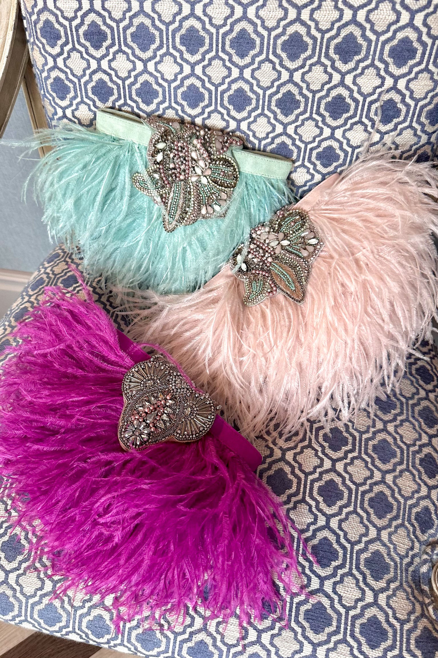 Bolsito Búho plumas joya