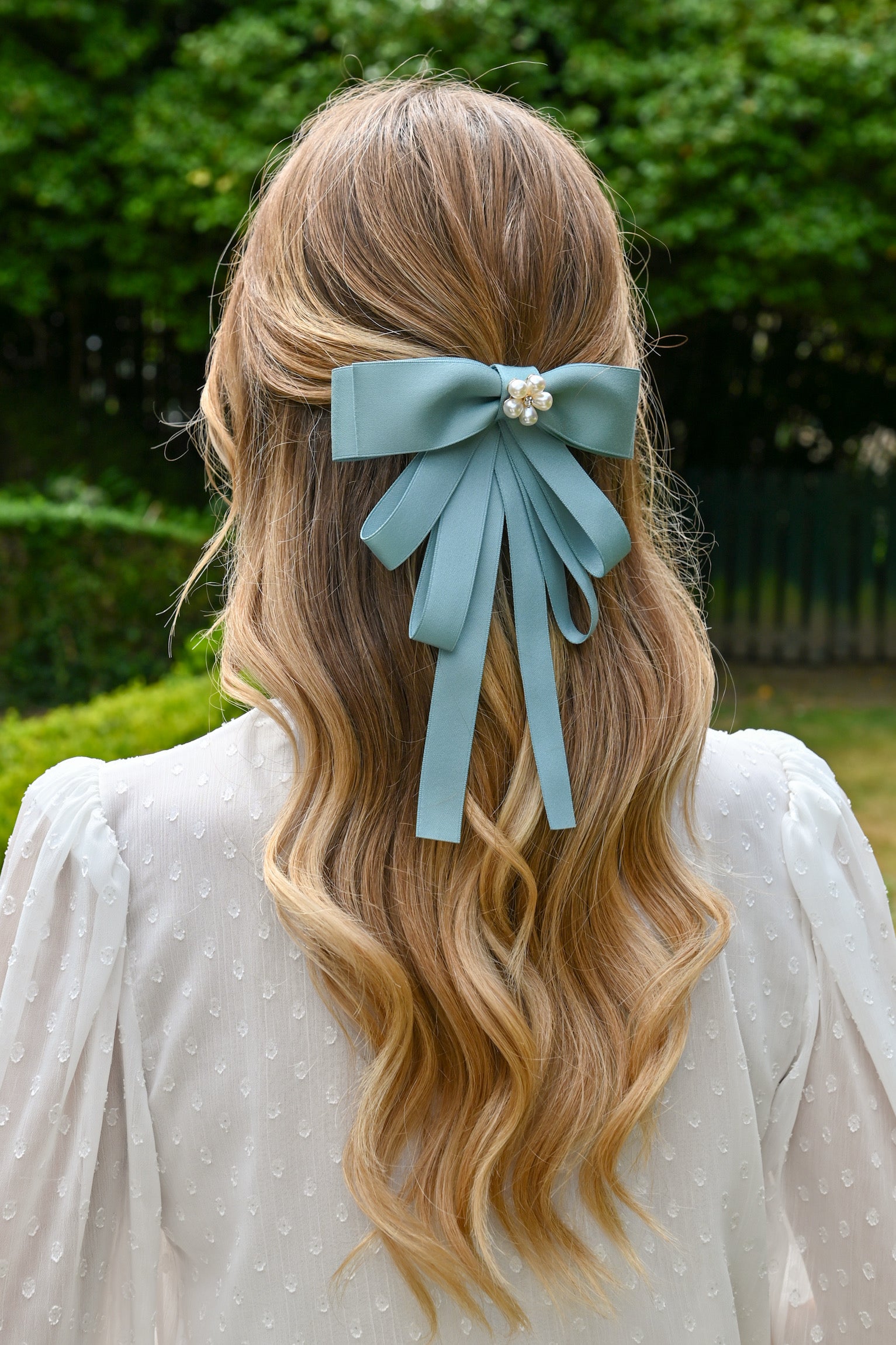 Maxi pearl brooch/pin