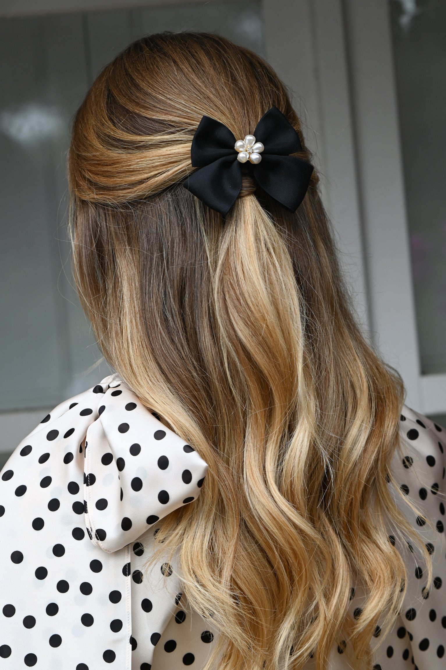 Pasador lazo perlas negro