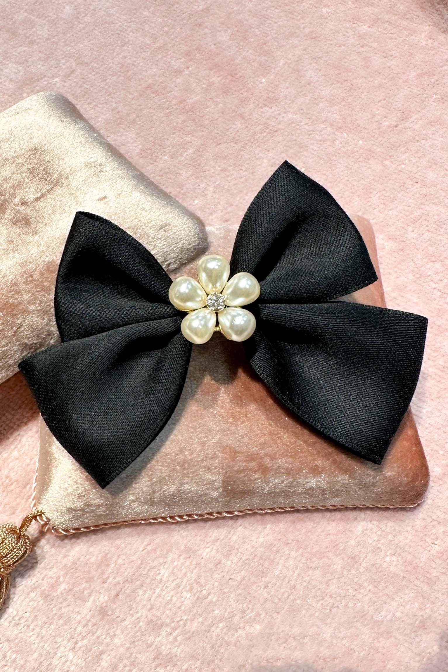 Broche lazo perlas