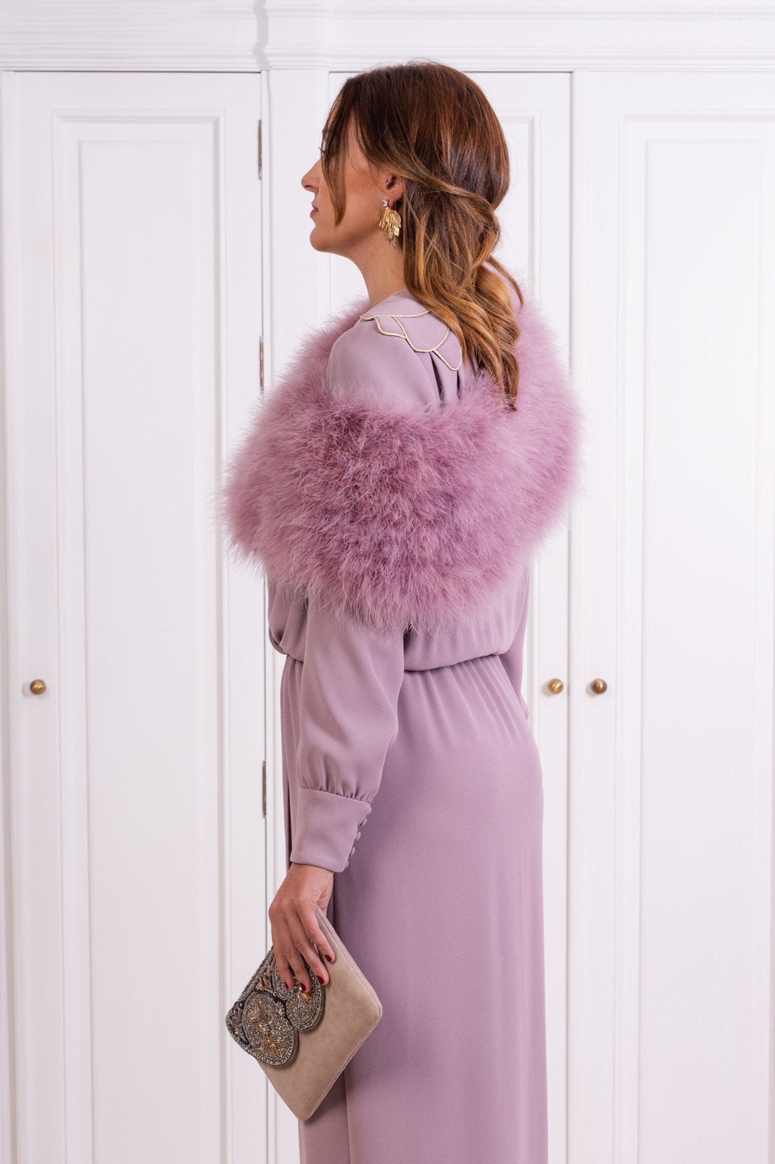 Estola plumas púrpura