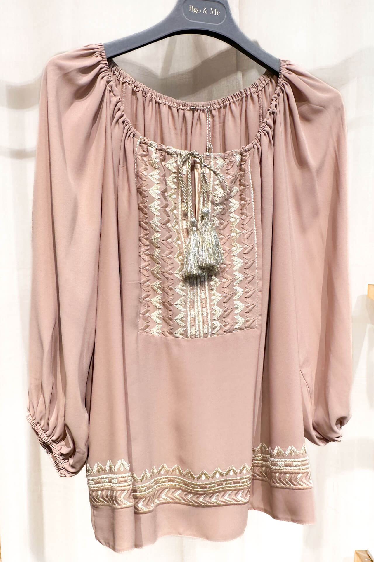 Embroidered blouse OUTLET