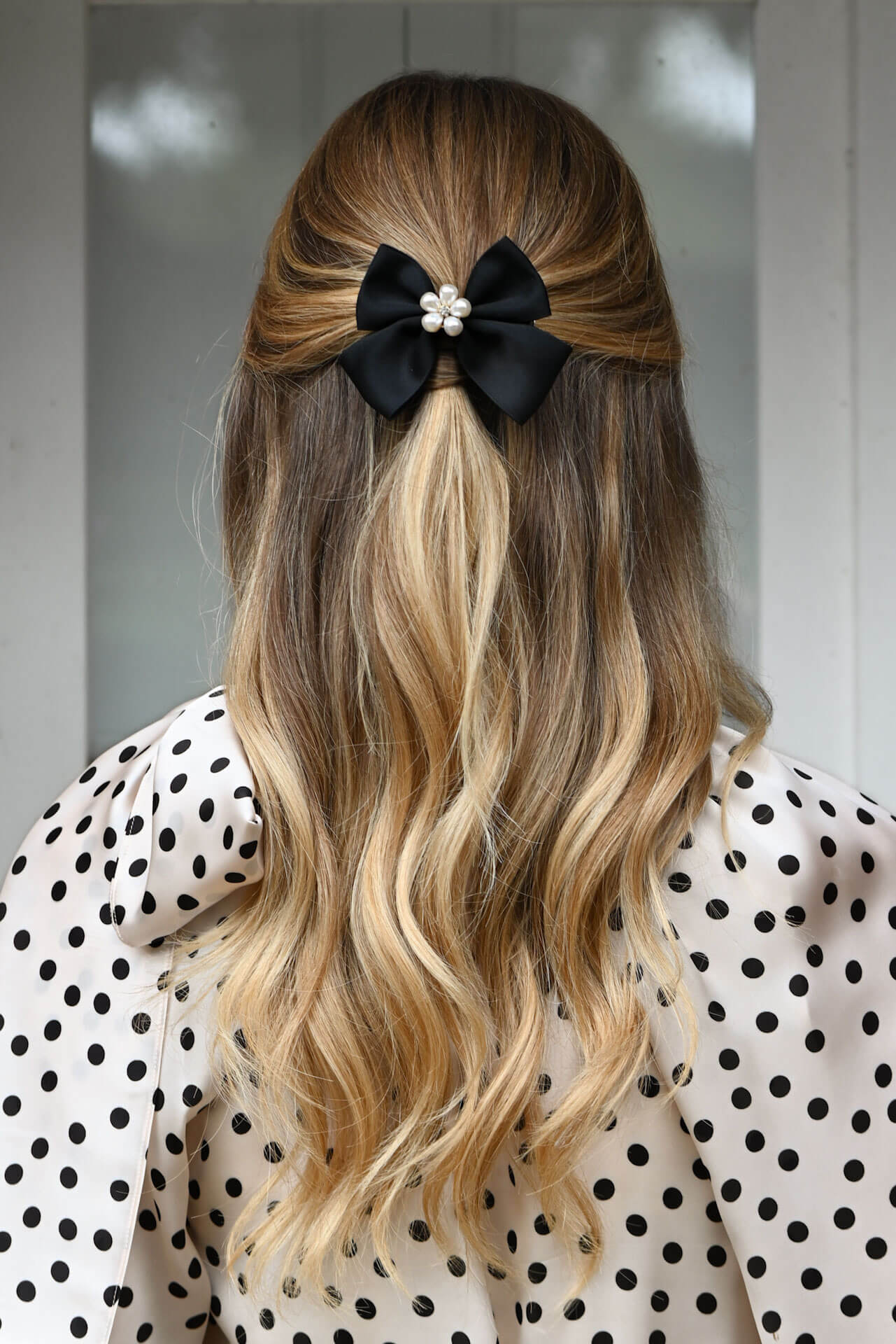 Pasador lazo perlas negro