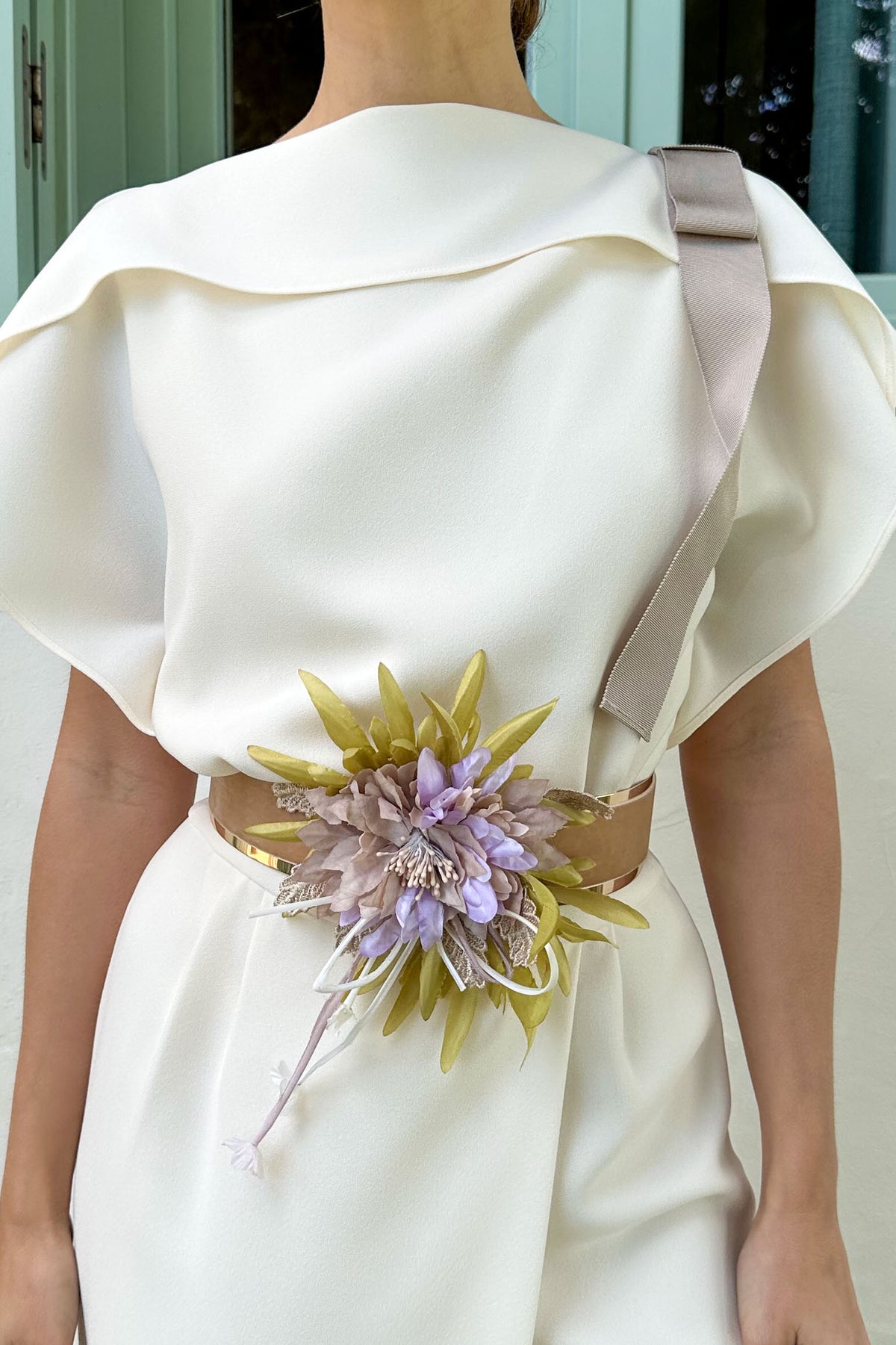 Velvet belt with violet flower OUTLET