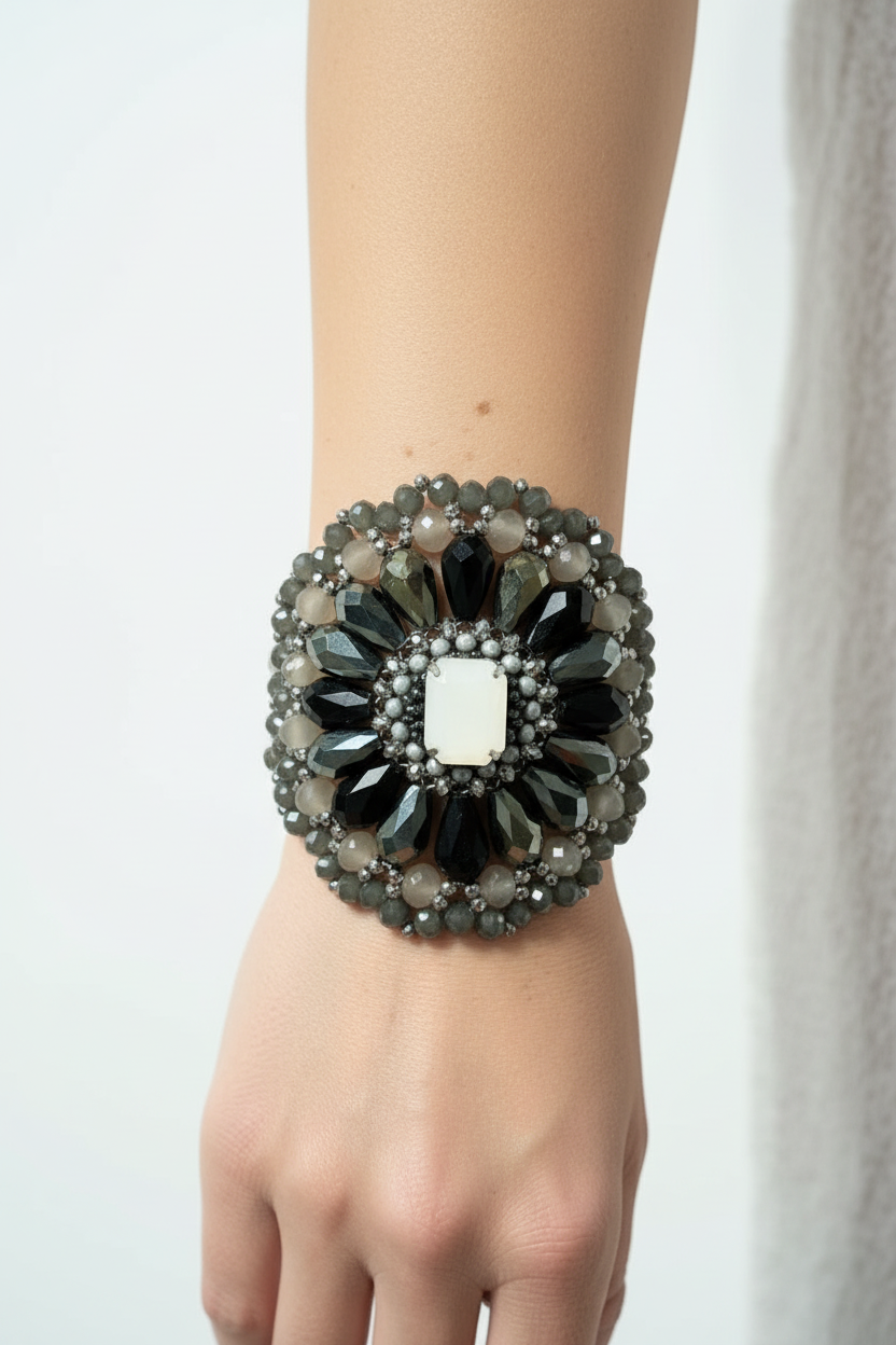 Brazalete cristales tallados azabache