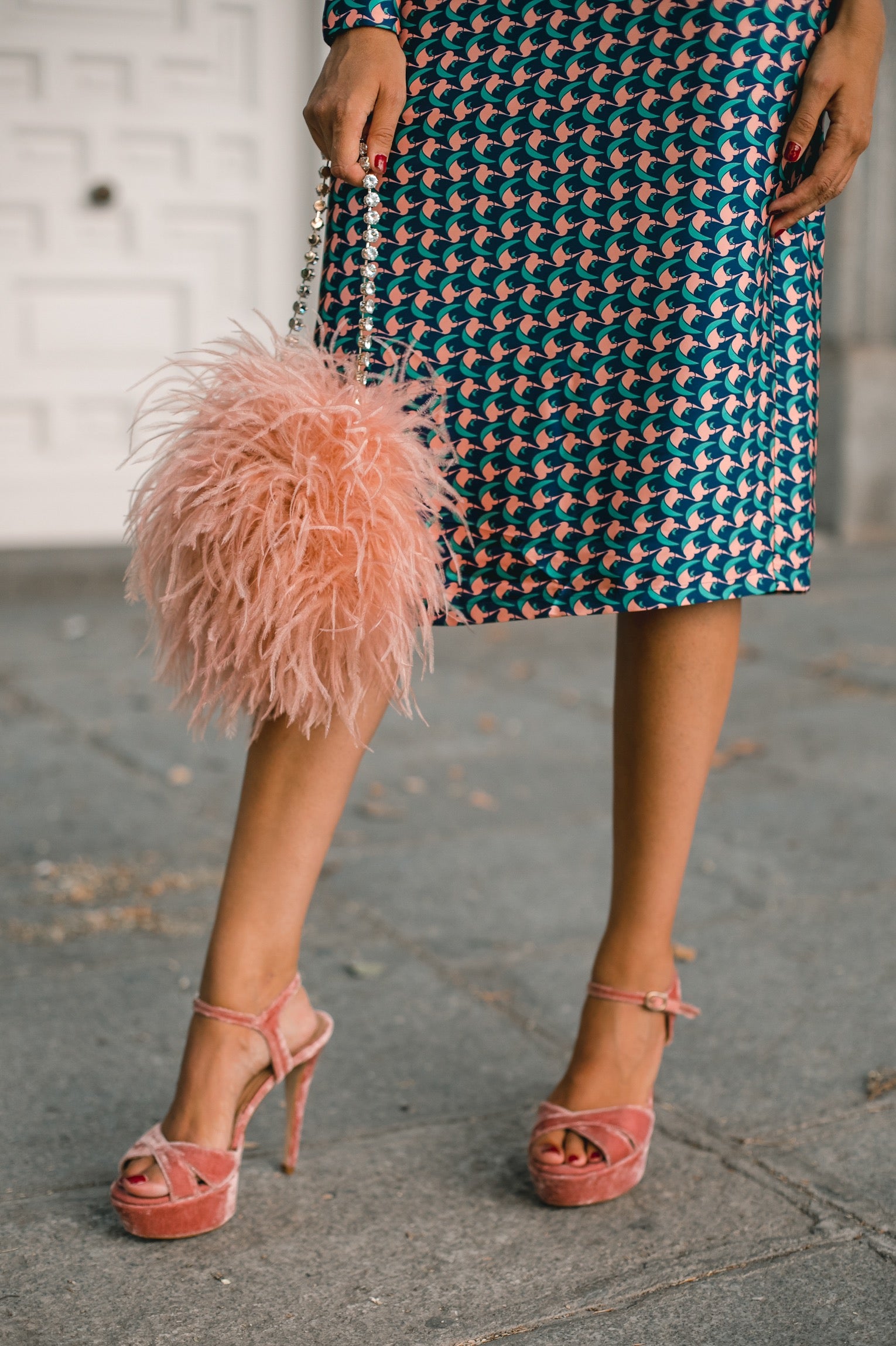 Bolsito plumas joya nude