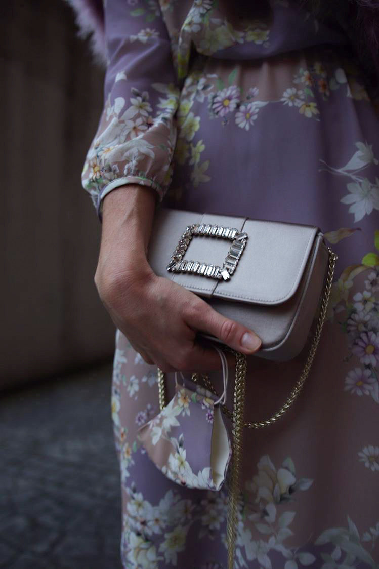 Bolsito satén joya beige OUTLET